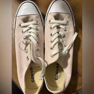 Converse Chuck Taylor All Star Salmon Pink - sz 9 Women’s